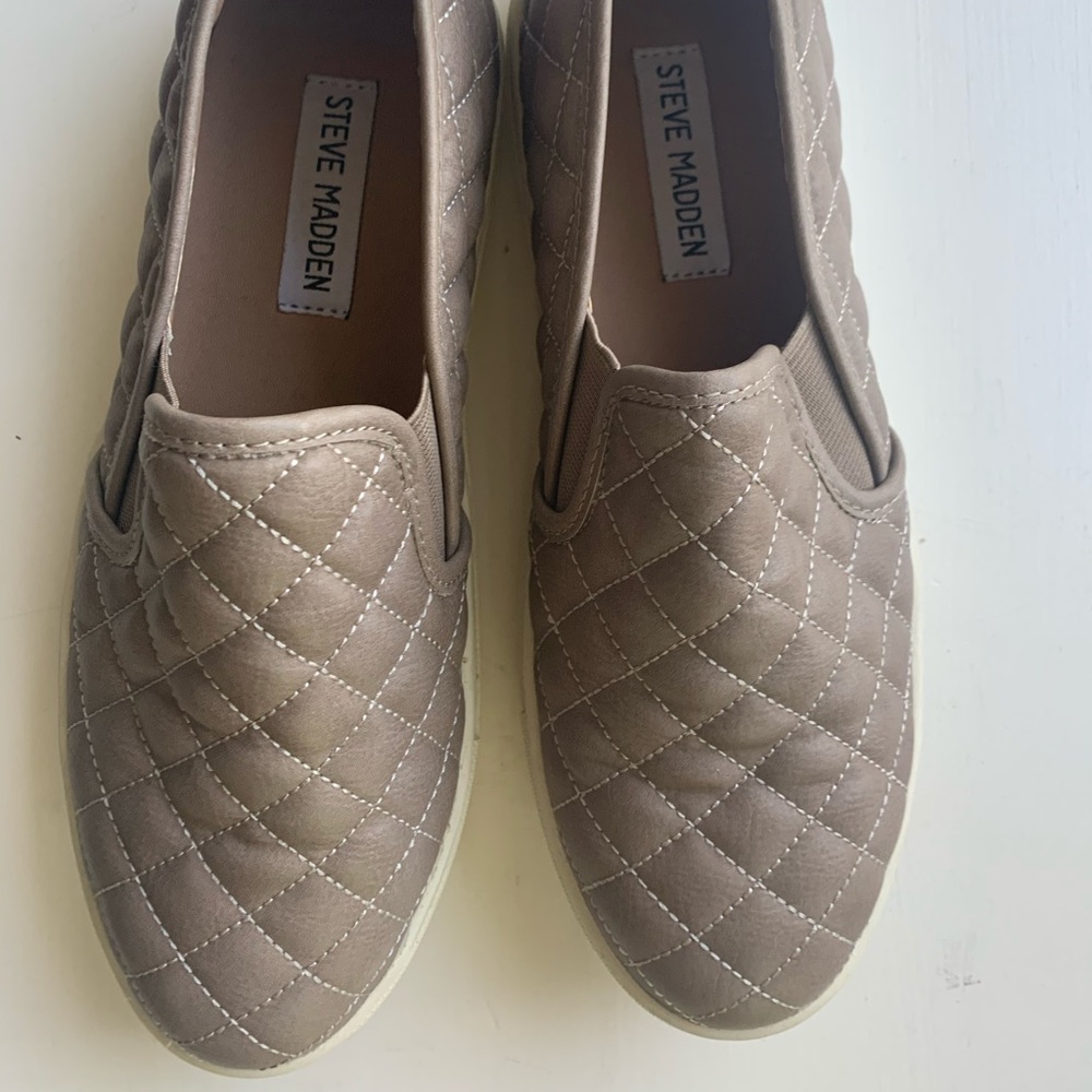 Steve Madden Ecentrcq Gray Slip ons